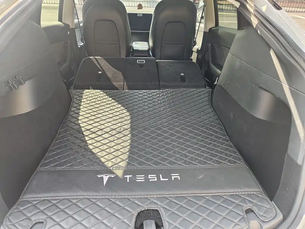 Tesla Model Y 2021 — фото 25