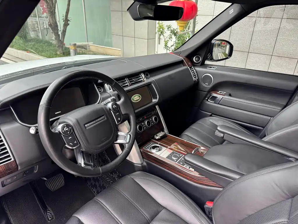 Land Rover Range Rover 2018 — фото 14