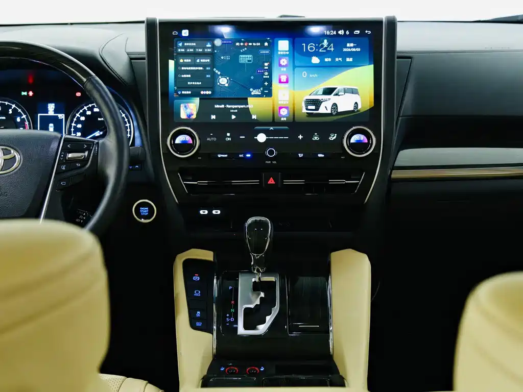 Toyota Alphard 2017 — фото 13