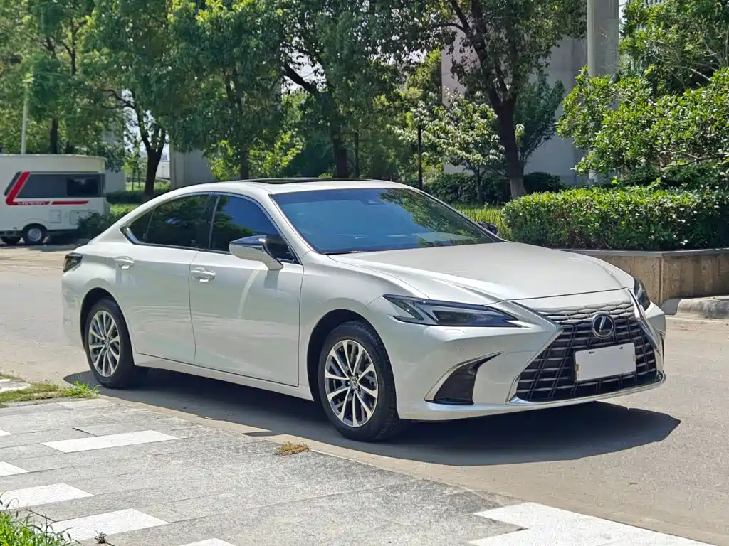Lexus ES 2025 — фото 4