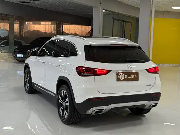 Mercedes-Benz GLA 2023