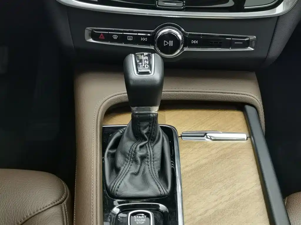 Volvo S90 2019 — фото 13