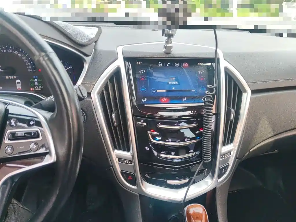 Cadillac SRX 2015 — фото 6