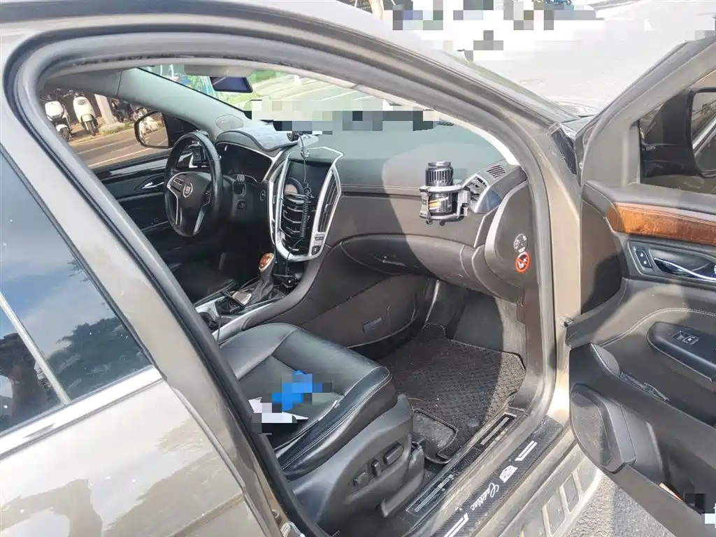 Cadillac SRX 2015 — фото 20