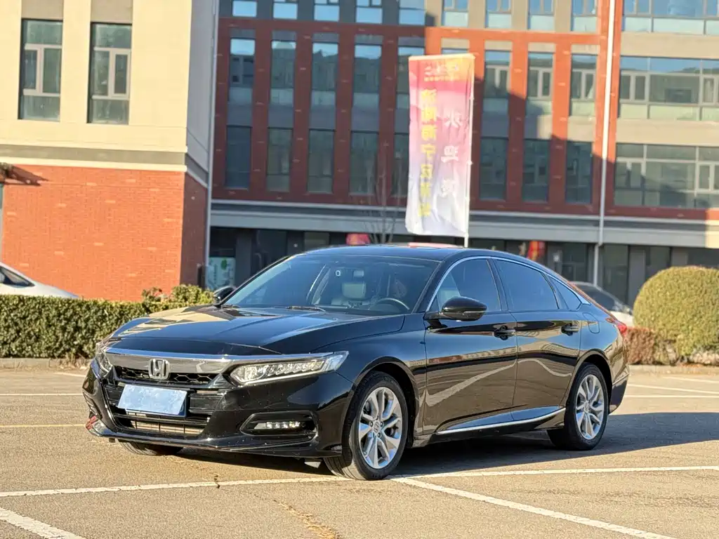 Honda Accord 2021 — фото 1