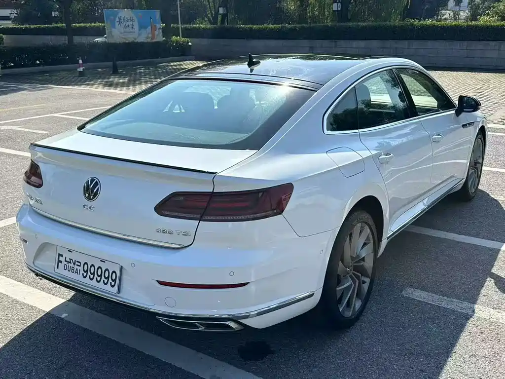 Volkswagen CC 2023 — фото 9