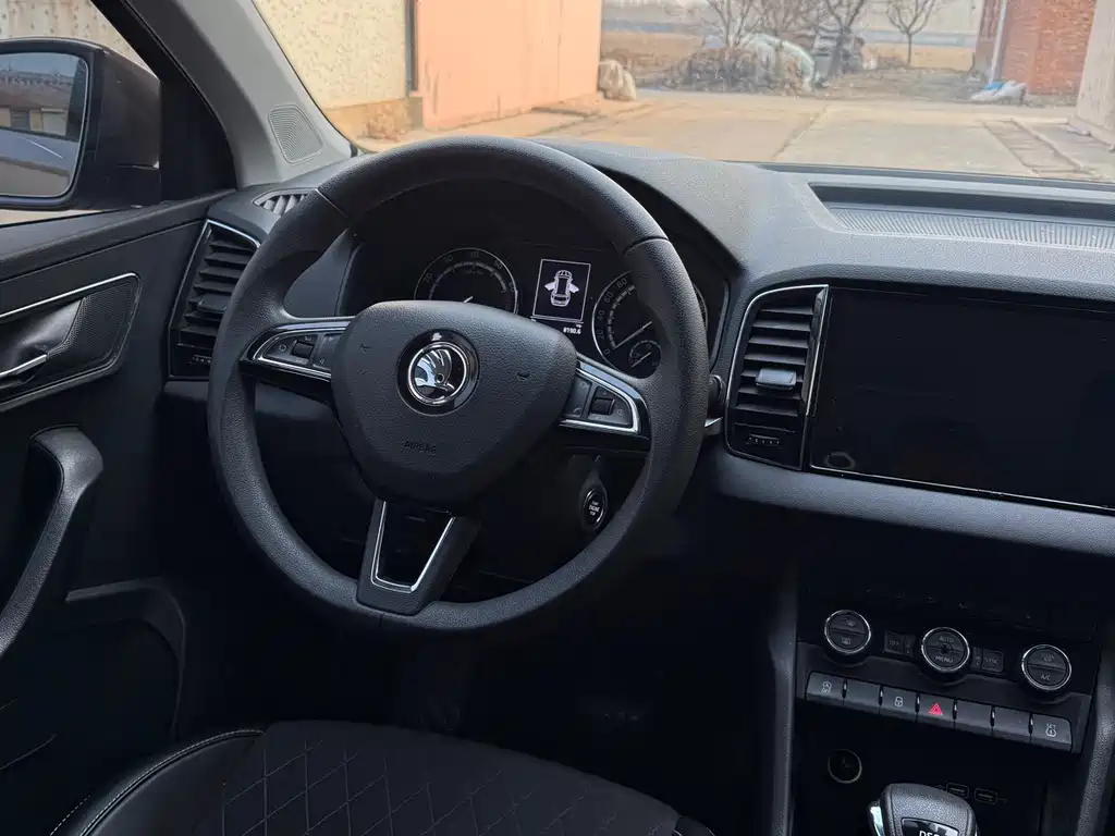 Skoda Karoq 2021 — фото 14