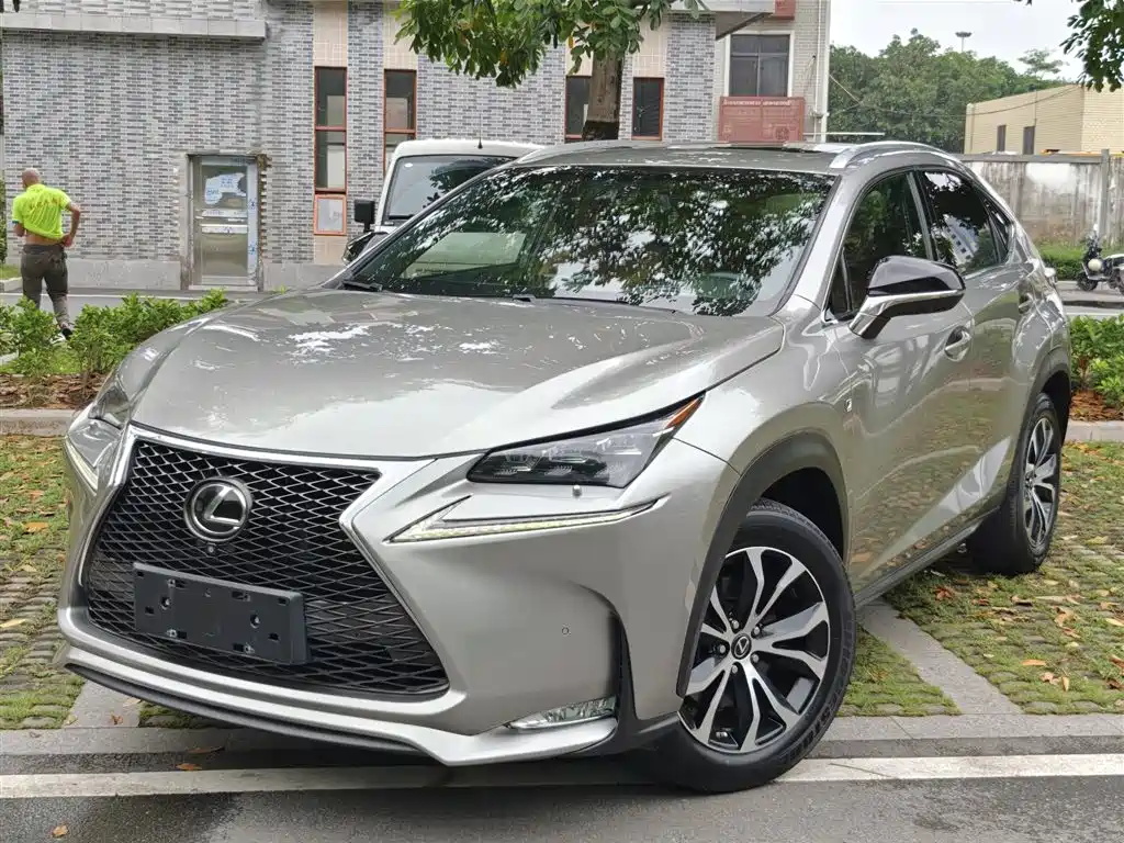 Lexus NX 2015 — фото 1