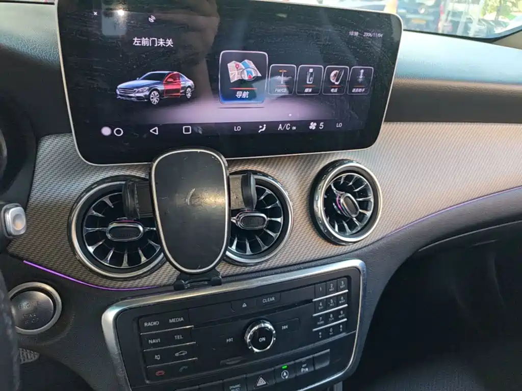 Mercedes-Benz GLA 2017 — фото 13