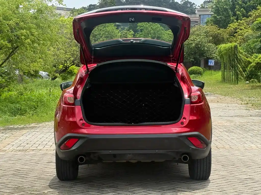 Mazda CX-4 2017 — фото 12