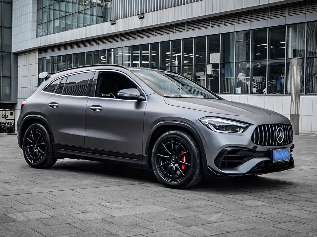 Mercedes-Benz GLA AMG 2022 — фото 2