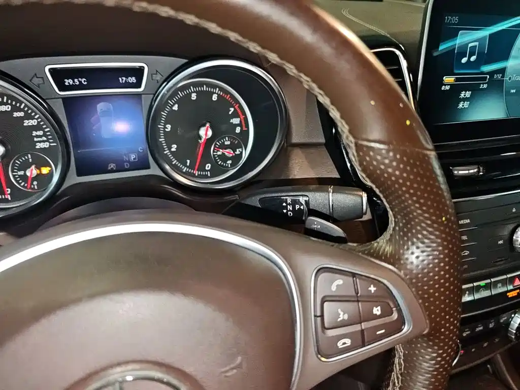 Mercedes-Benz GLE 2018 — фото 10