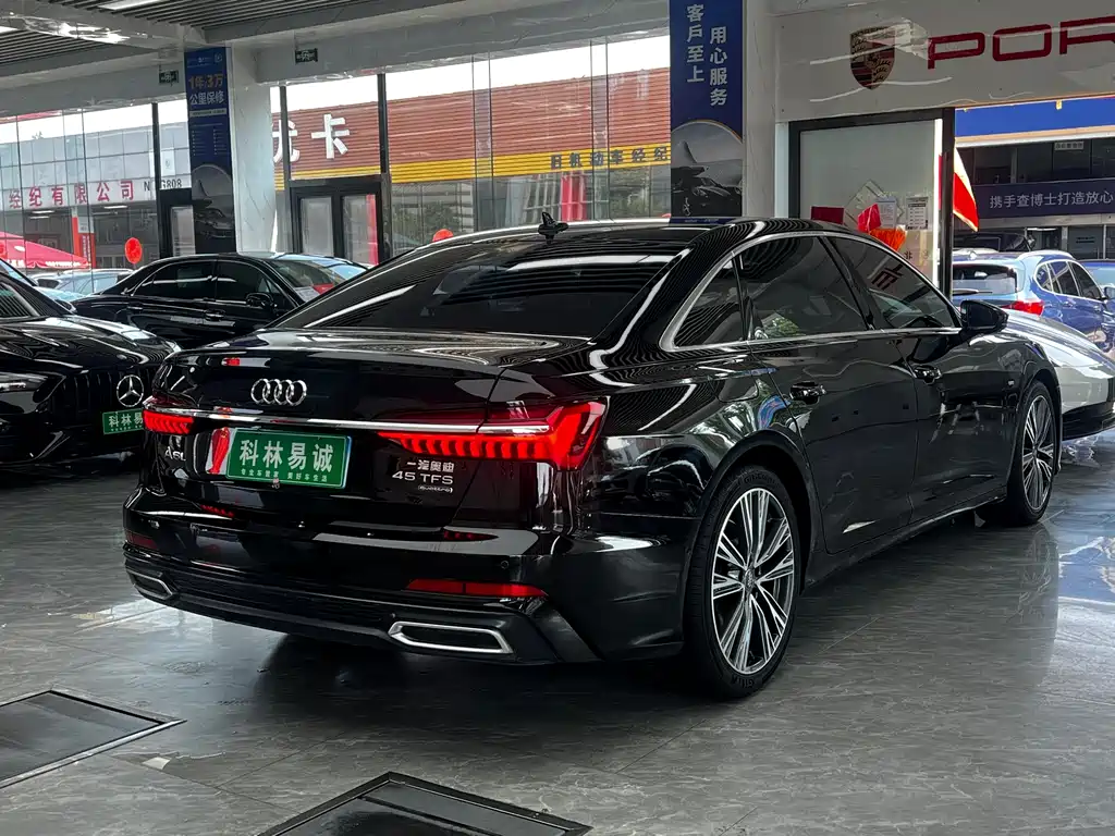 Audi A6L 2021