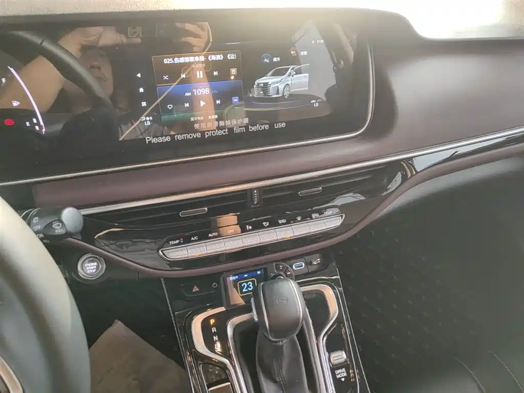 GAC Motor Trumpchi M6 2025 — фото 13