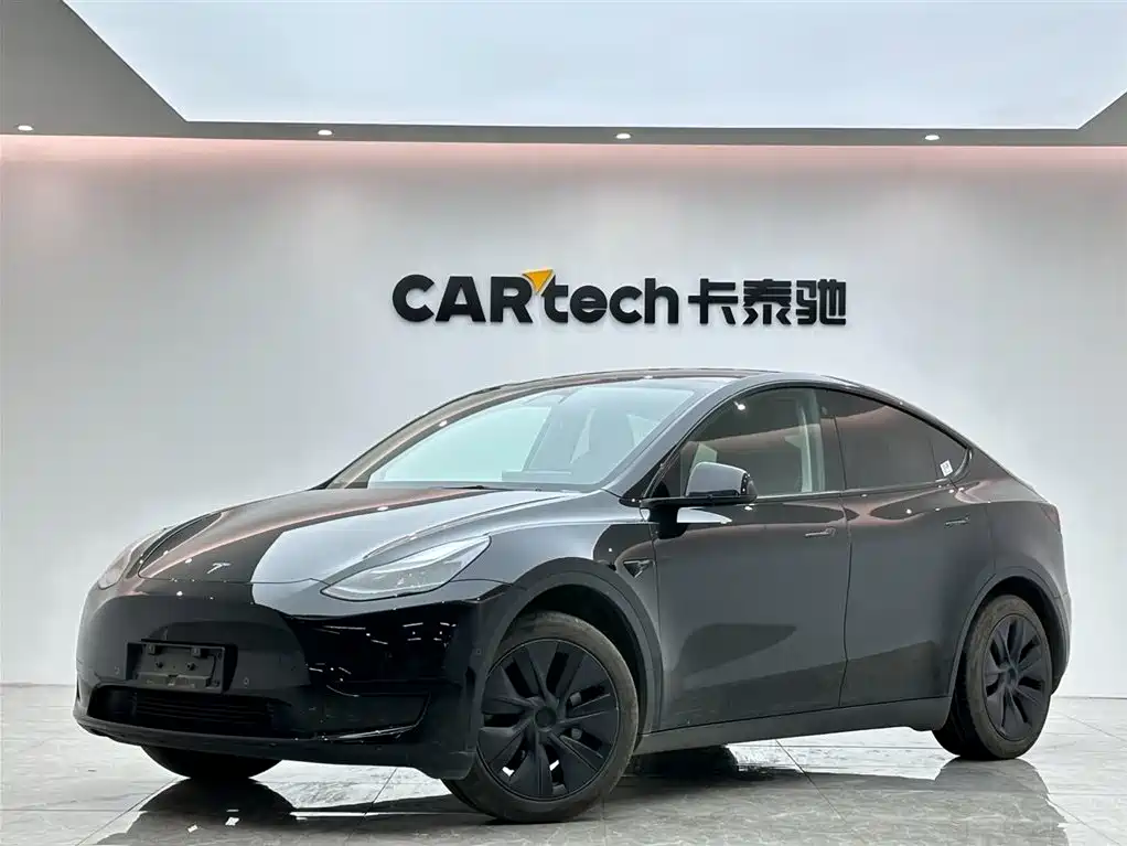 Tesla Model Y 2023 — фото 1