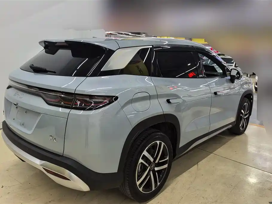 BYD L DM-i 2025 — фото 3