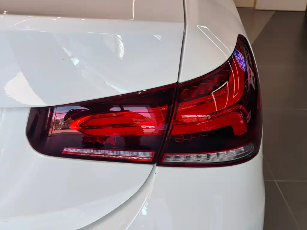 Mercedes-Benz A-Class 2020 — фото 13
