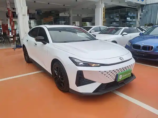 Changan UNI-V 2024