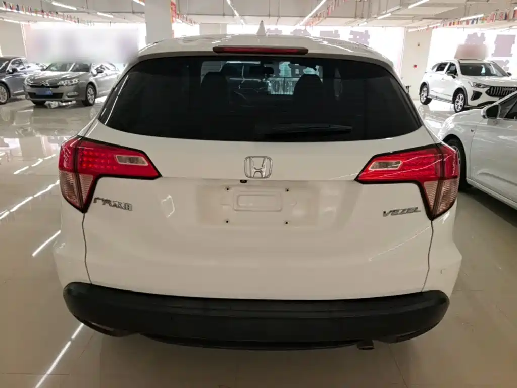 Honda Vezel 2016