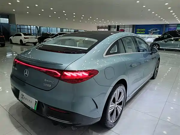 Mercedes-Benz EQE 2025