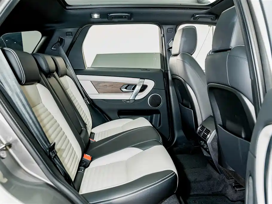 Land Rover Discovery Sport 2021 — фото 20