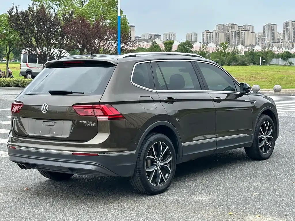 Volkswagen Tiguan L 2018 — фото 5
