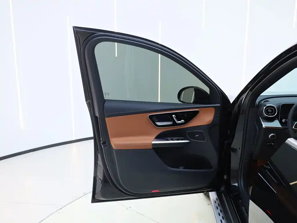 Mercedes-Benz GLC 2025 — фото 11