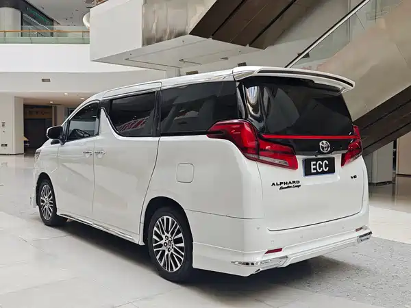 Toyota Alphard 2013