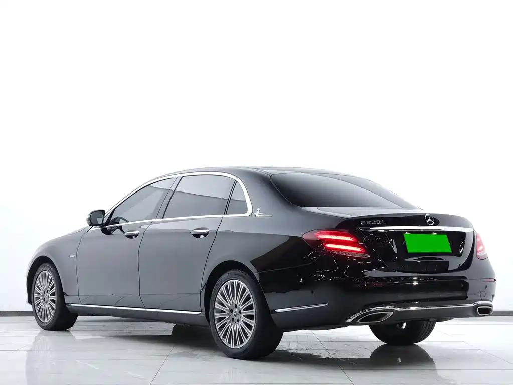 Mercedes-Benz E-Class 2020 — фото 12
