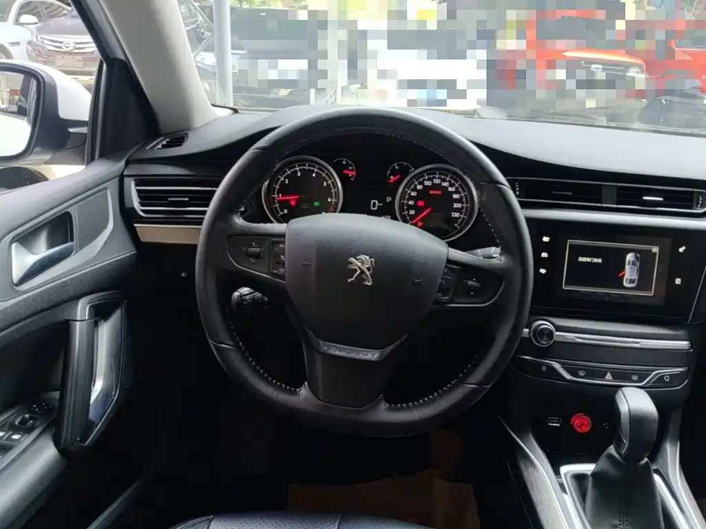 Peugeot 408 2016 — фото 11