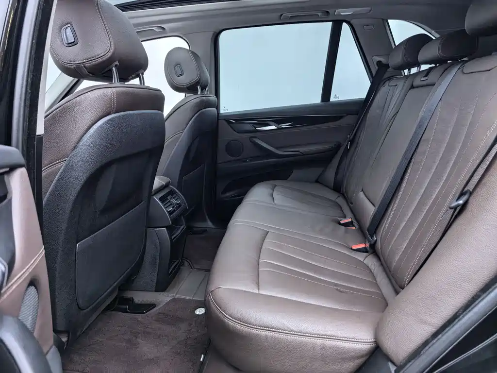 BMW X5 2018 — фото 17