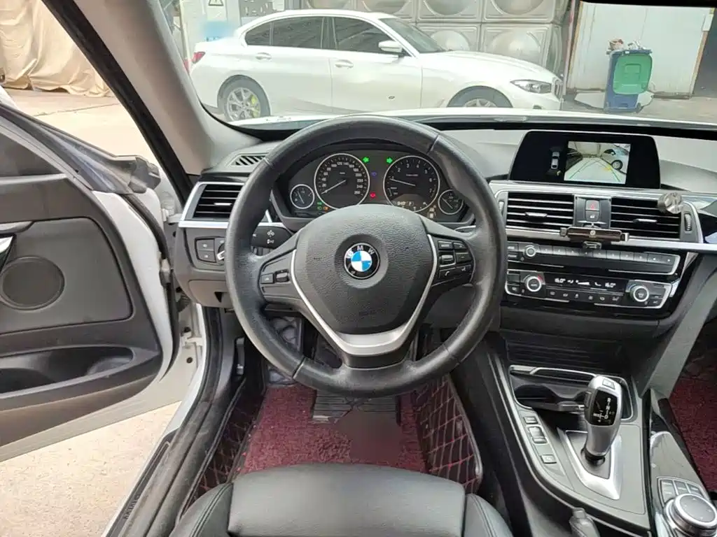 BMW 3 Series GT 2019 — фото 11