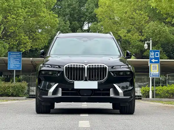 BMW X7 2023