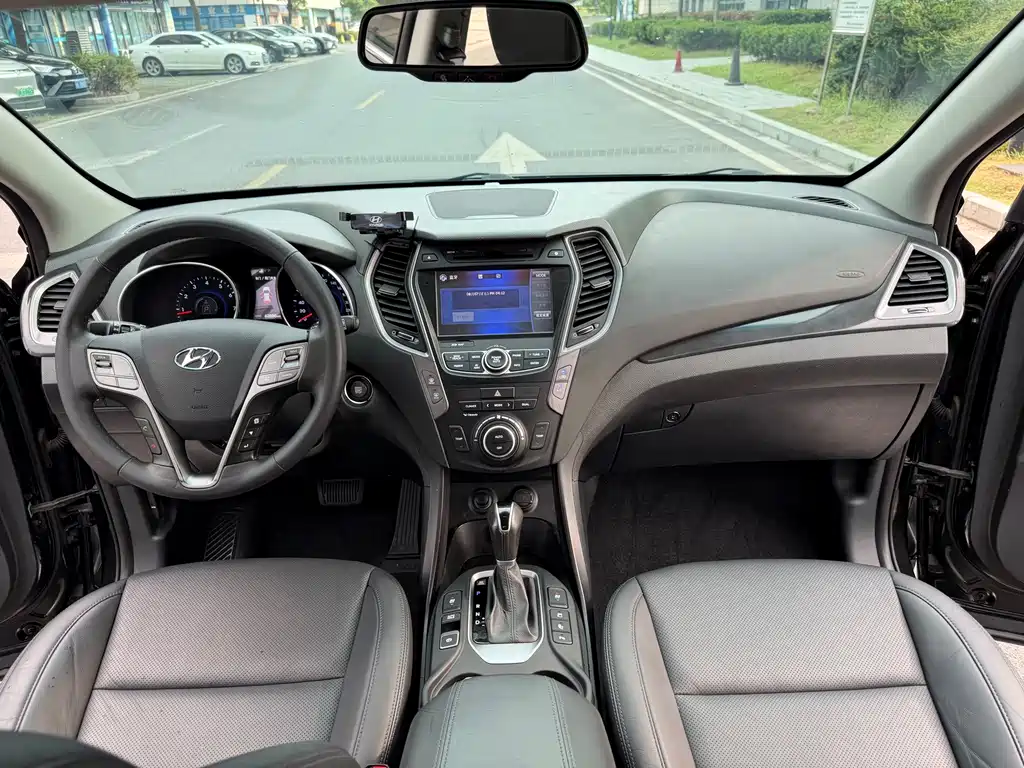 Hyundai Santa Fe 2016 — фото 14