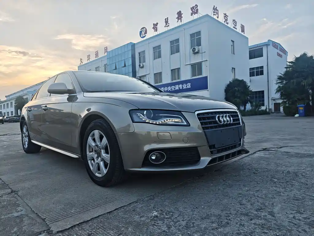 Audi A4L 2012