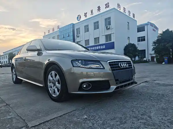 Audi A4L 2012