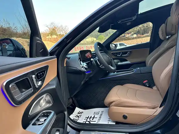 Mercedes-Benz E-Class 2025