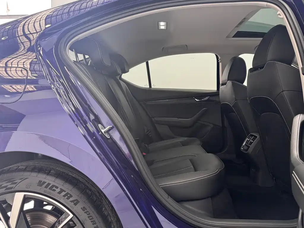 Skoda Octavia 2021 — фото 12