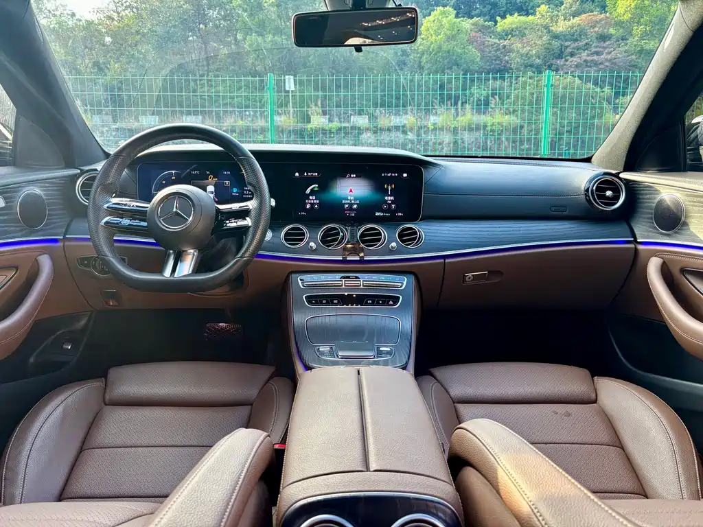 Mercedes-Benz E-Class 2022 — фото 15