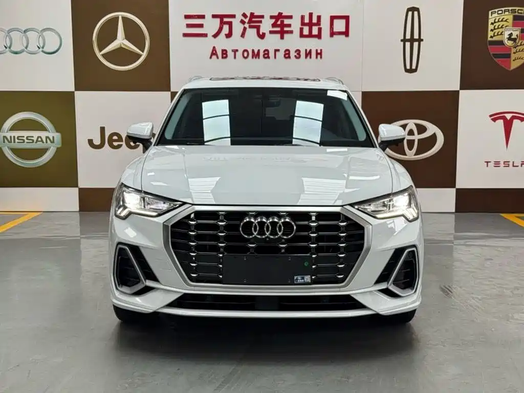 Audi Q3 2022 — фото 2