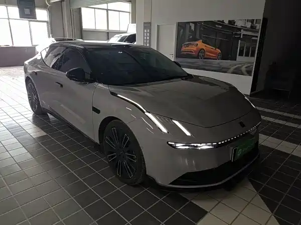 Lynk & Co 10 2025