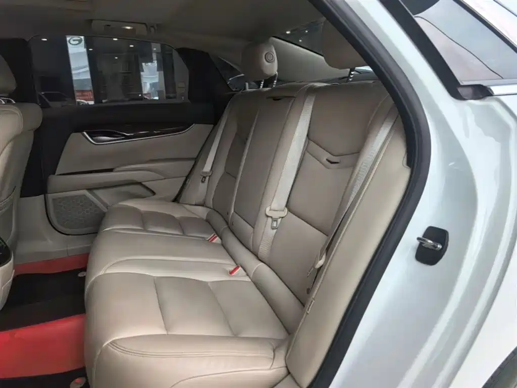 Cadillac XTS 2016 — фото 17
