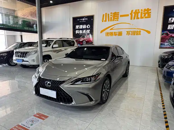 Lexus ES 2023