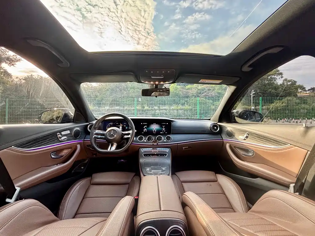 Mercedes-Benz E-Class 2022 — фото 17