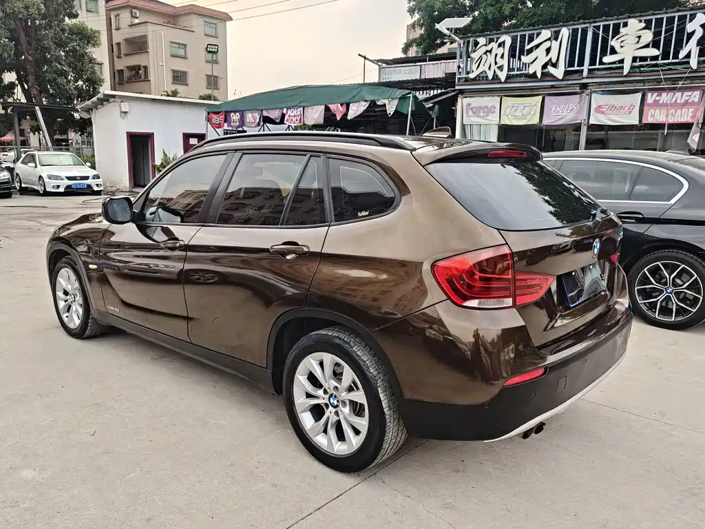 BMW X1 2011 — фото 12