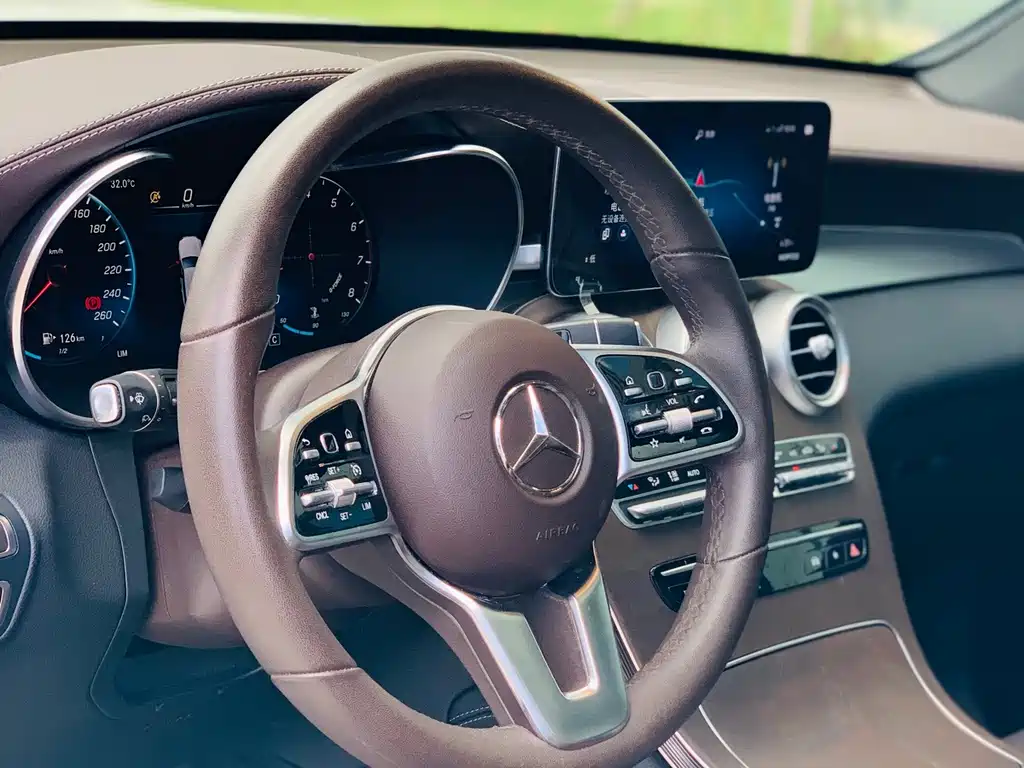 Mercedes-Benz GLC 2021 — фото 15