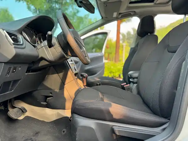 Peugeot 308 2016