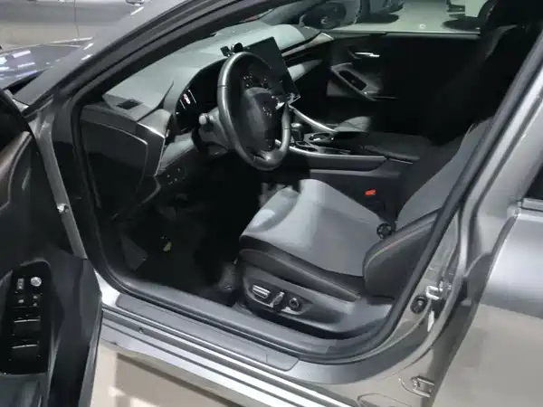 Toyota Avalon 2025