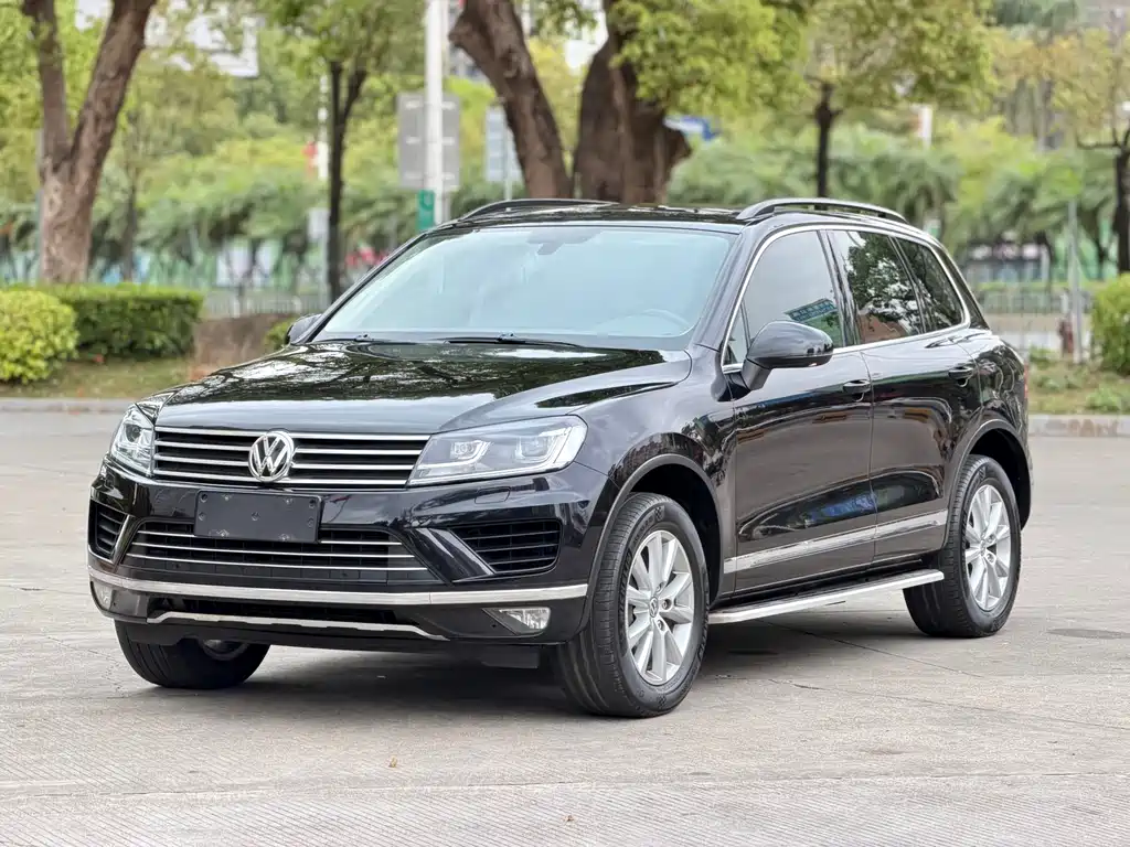 Volkswagen Touareg 2017 — фото 1