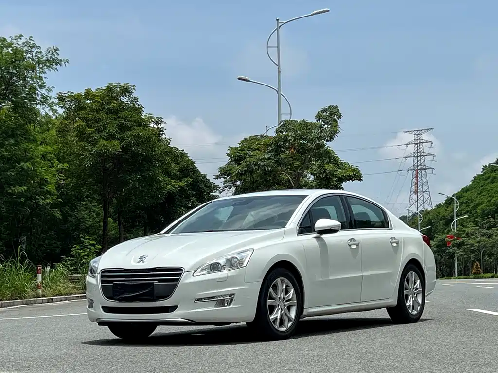 Peugeot 508 2013 — фото 1